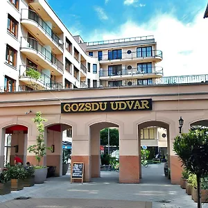 κάντε κράτηση εδώ